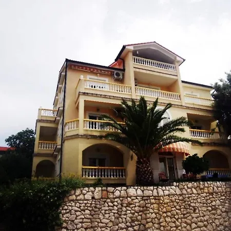 In With Balcony, Air Conditioning, Wifi, Washing Machine * Lopar