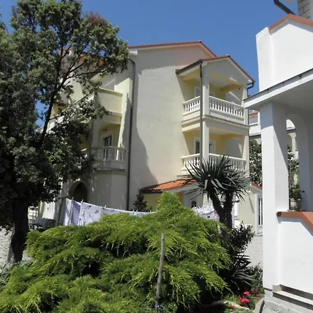 Appartamento In With Balcony, Air Conditioning, Wifi, Washing Machine